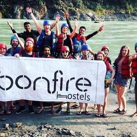 Bonfire Hostels Rishīkesh Exterior foto